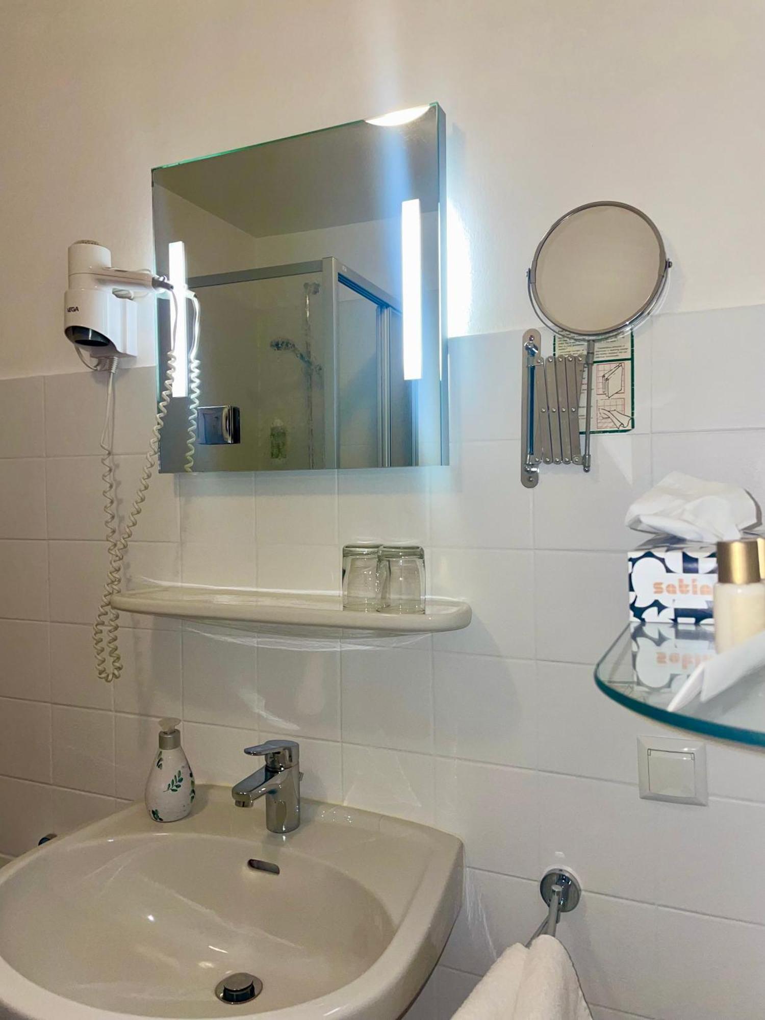 Hotel-Pension Hommen Koblenz  Exteriör bild